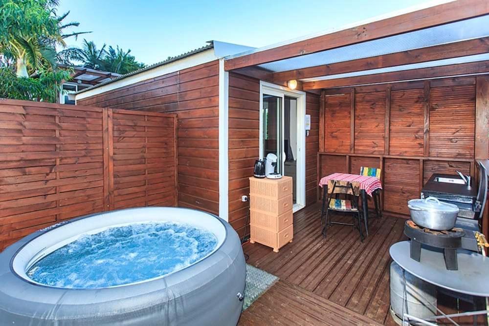 L'Escapade Creole Jacuzzi Privatif Bungalow Bananier Saint-Joseph Luaran gambar